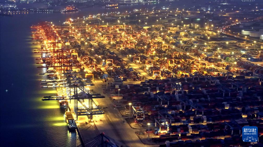 西部陸海新通道班列今年貨運(yùn)量突破120萬(wàn)標(biāo)箱