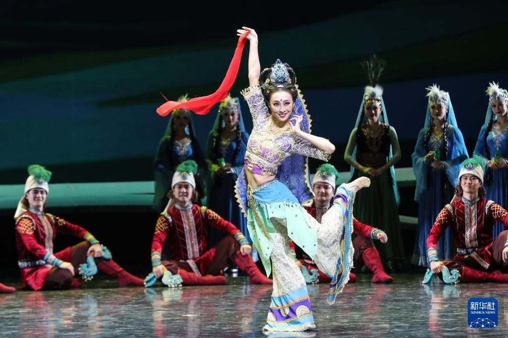 新版《絲路花雨》舞動金城蘭州