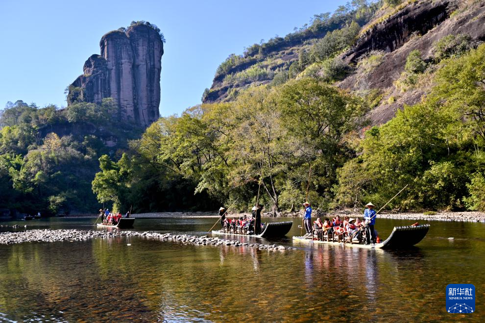 武夷冬韻醉游人