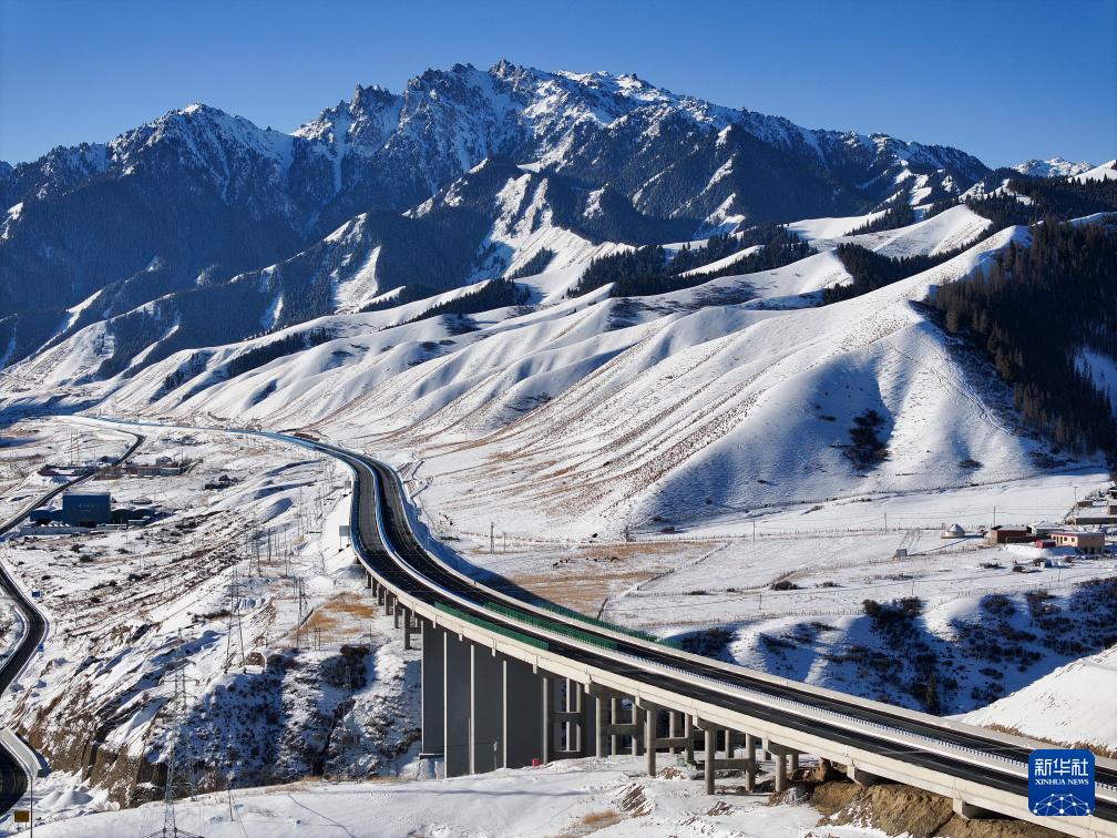 世界最長高速公路隧道通車在即