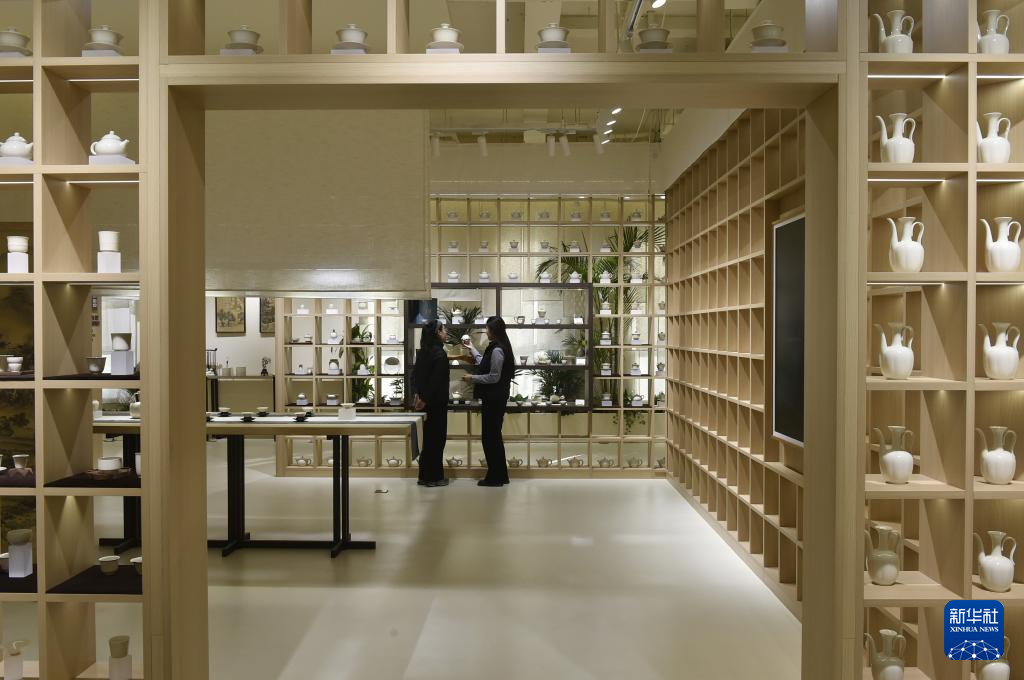 河北曲陽：定瓷窯火煥新機